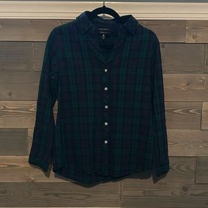 Foxcroft Women’s Shaped Fit Shirt